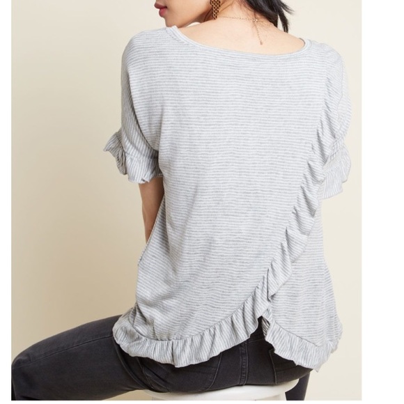 ModCloth Effortlessness Accomplished Ruffle Top XL - Picture 3 of 8